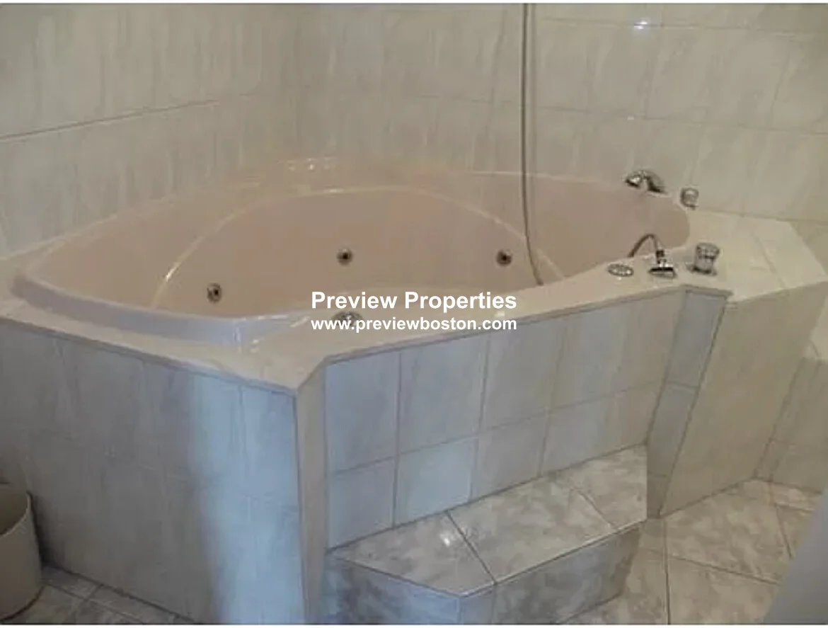 2 bed, 2 bath apartment for rent at 50 Broadlawn Park Unit 410P, Chestnut Hill — photo 5 of 24