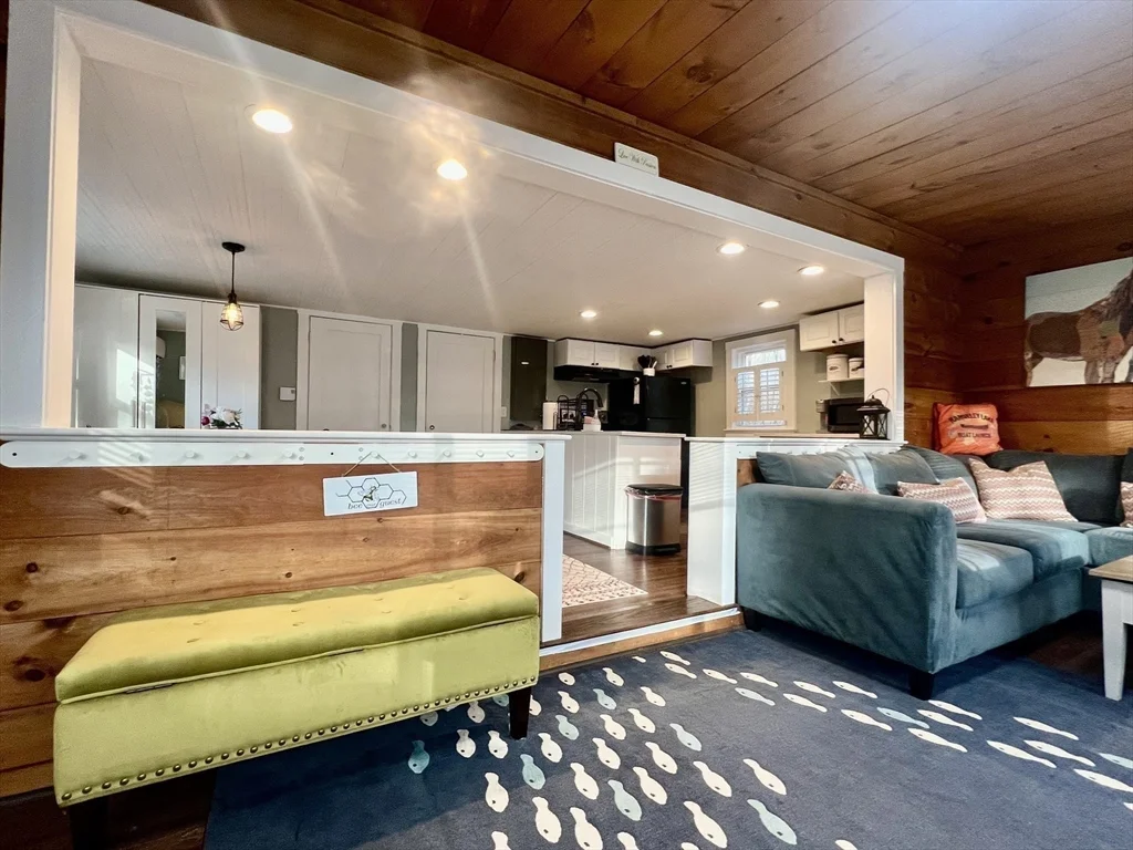 1 bed, 1 bath apartment for rent at 50 Browning Pond Cir Unit A, North Spencer — photo 13 of 42