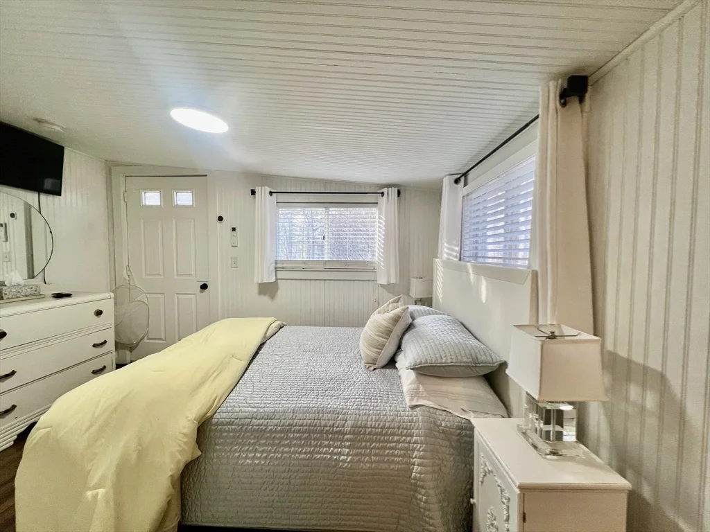 1 bed, 1 bath apartment for rent at 50 Browning Pond Cir Unit A, North Spencer — photo 28 of 42