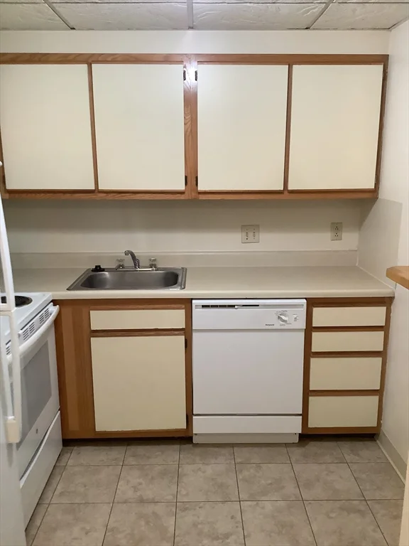 1 bed, 1 bath apartment for rent at 50 Cambridge Rd Unit 208, Woburn — photo 6 of 8