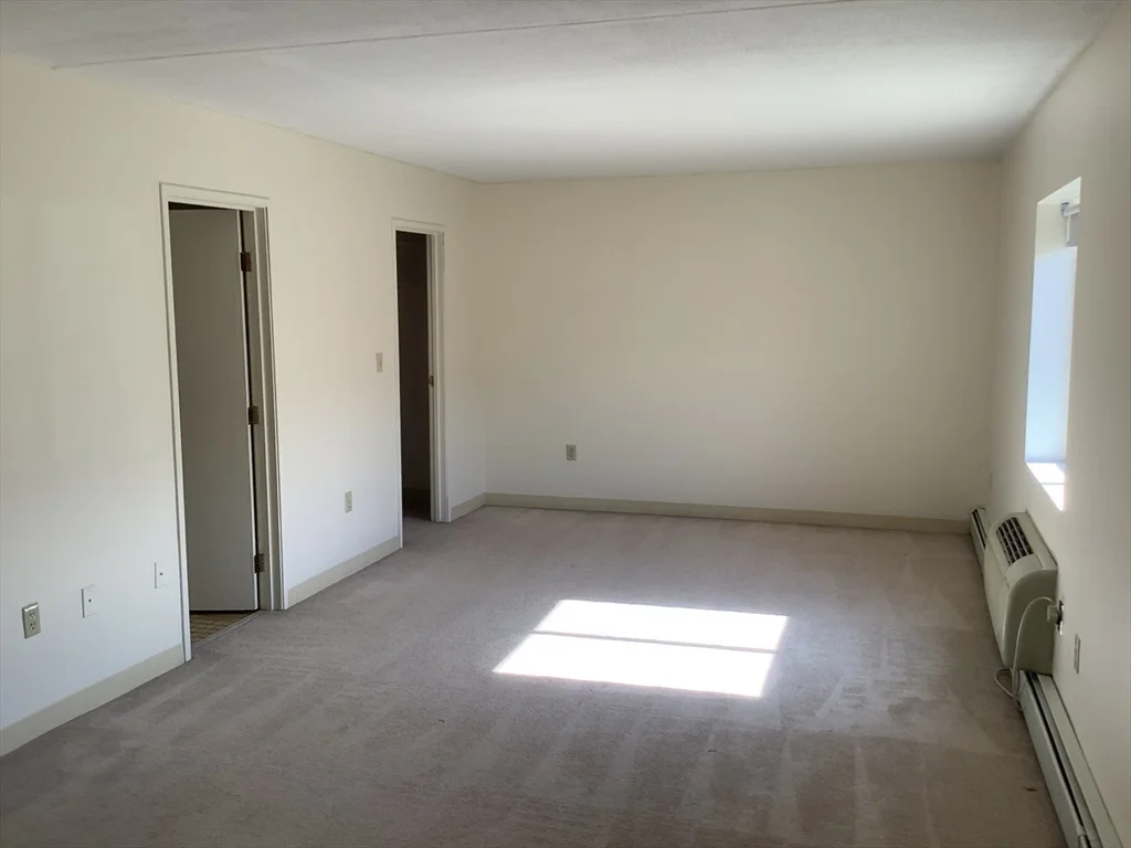 1 bed, 1 bath apartment for rent at 50 Cambridge Rd Unit 302, Woburn — photo 2 of 7