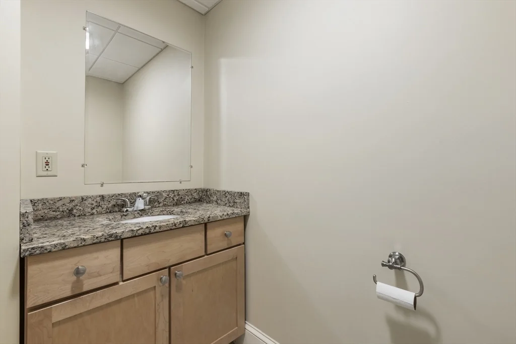 2 bed, 1 bath apartment for rent at 50 Clemence St Unit 50, Cranston — photo 11 of 17