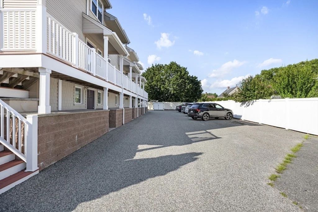 2 bed, 1 bath apartment for rent at 50 Clemence St Unit 50, Cranston — photo 16 of 17