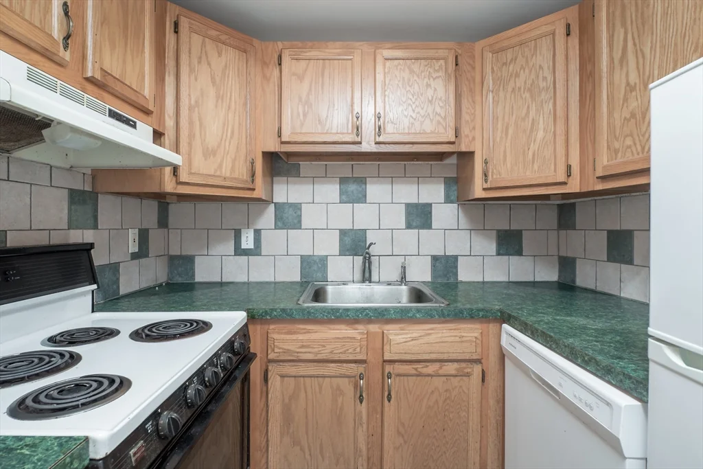 1 bed, 1 bath apartment for rent at 50 Columbus Unit 4, Union Square — photo 1 of 24