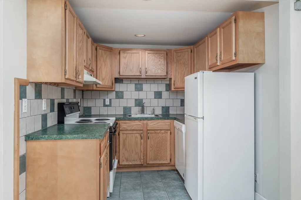1 bed, 1 bath apartment for rent at 50 Columbus Unit 4, Union Square — photo 2 of 24