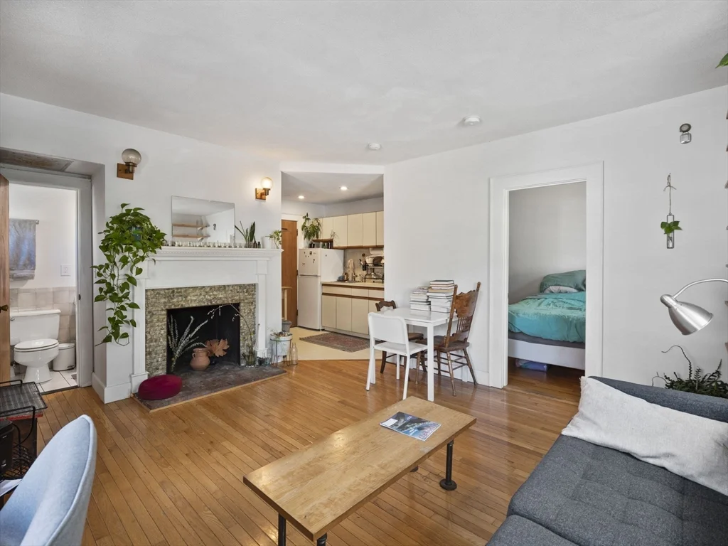 1 bed, 1 bath apartment for rent at 50 Columbus Unit 7, Union Square — photo 4 of 11
