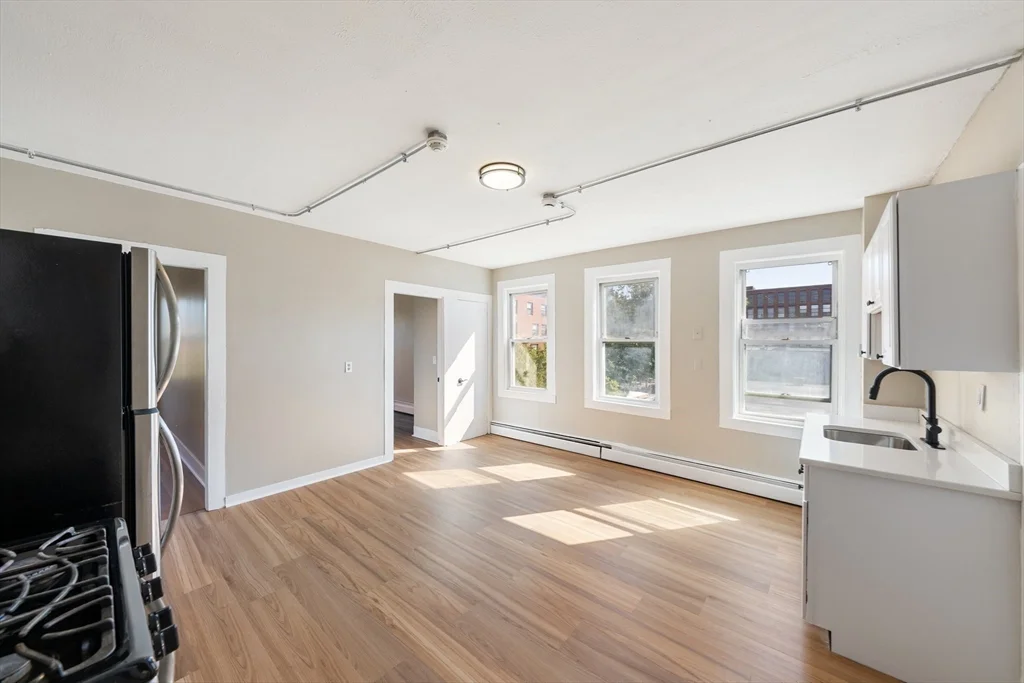 3 bed, 1 bath apartment for rent at 50 Common St Unit 3, North Lawrence — photo 8 of 17
