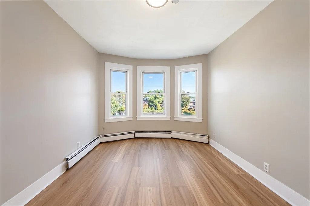 3 bed, 1 bath apartment for rent at 50 Common St Unit 3, North Lawrence — photo 11 of 17