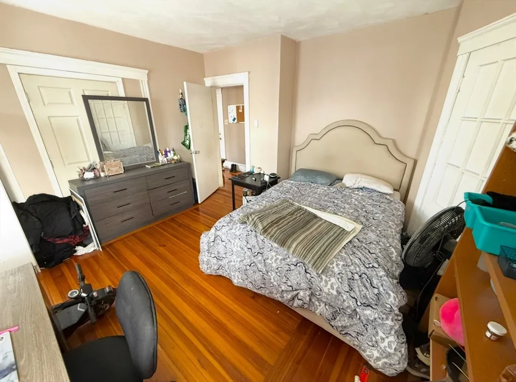 3 bed, 1 bath apartment for rent at 50 Conwell Ave Unit 2, West Somerville — photo 11 of 20