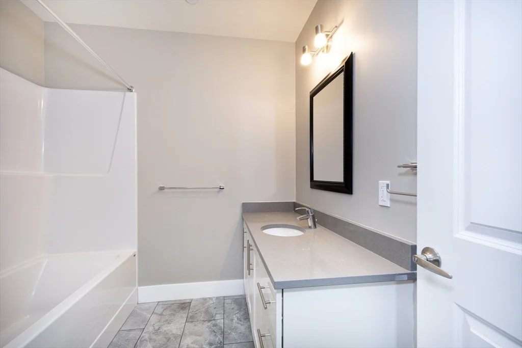 2 bed, 1 bath apartment for rent at 50 Country Way Unit B202, Scituate — photo 8 of 14