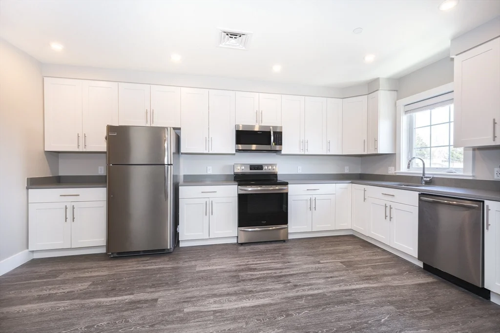 2 bed, 1 bath apartment for rent at 50 Country Way Unit B202, Scituate — photo 10 of 14