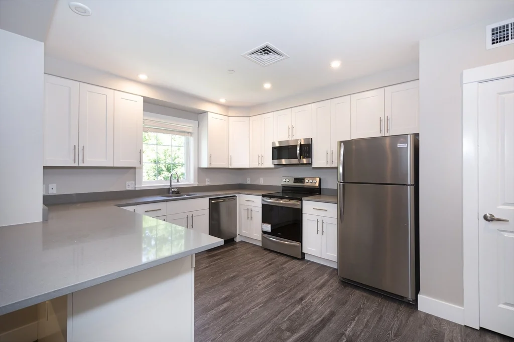 2 bed, 1 bath apartment for rent at 50 Country Way Unit C204, Scituate — photo 2 of 22