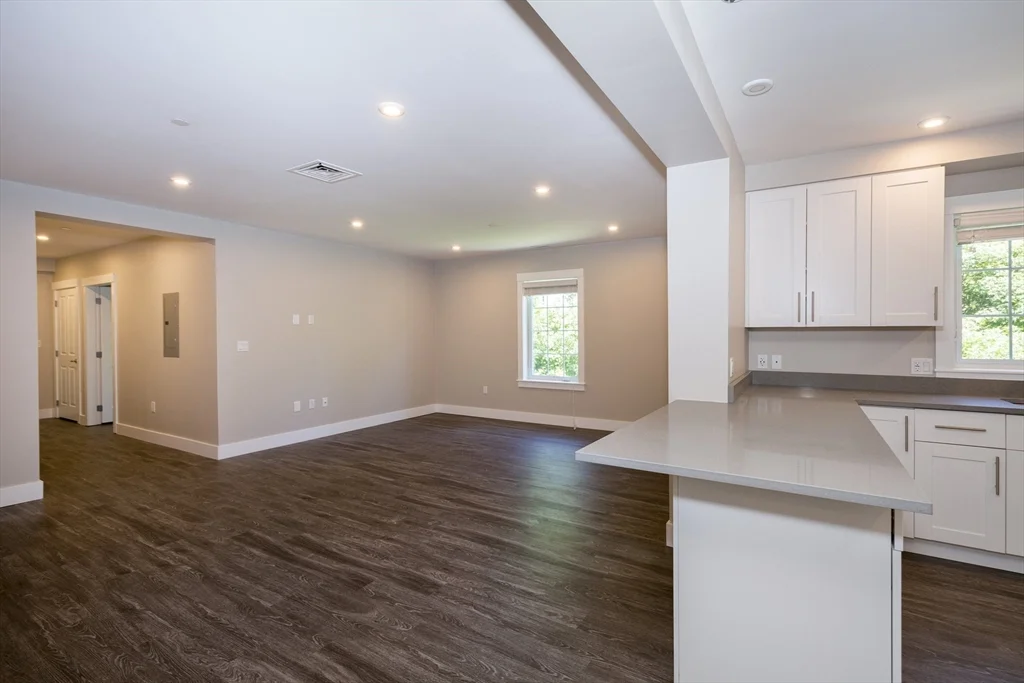 2 bed, 1 bath apartment for rent at 50 Country Way Unit C204, Scituate — photo 3 of 22