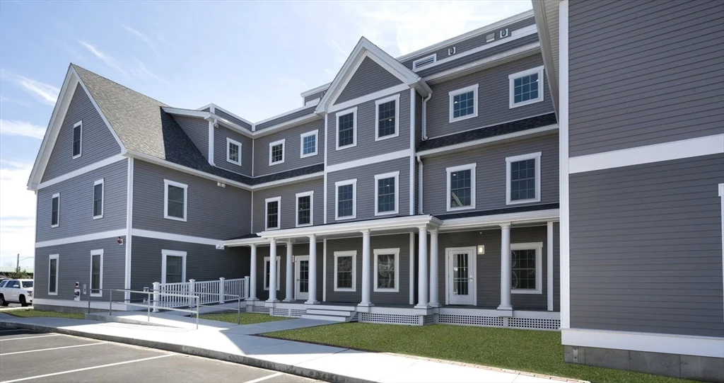 2 bed, 1 bath apartment for rent at 50 Country Way Unit C204, Scituate