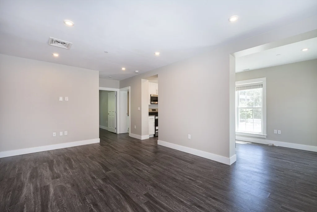 2 bed, 1 bath apartment for rent at 50 Country Way Unit C302, Scituate — photo 3 of 15