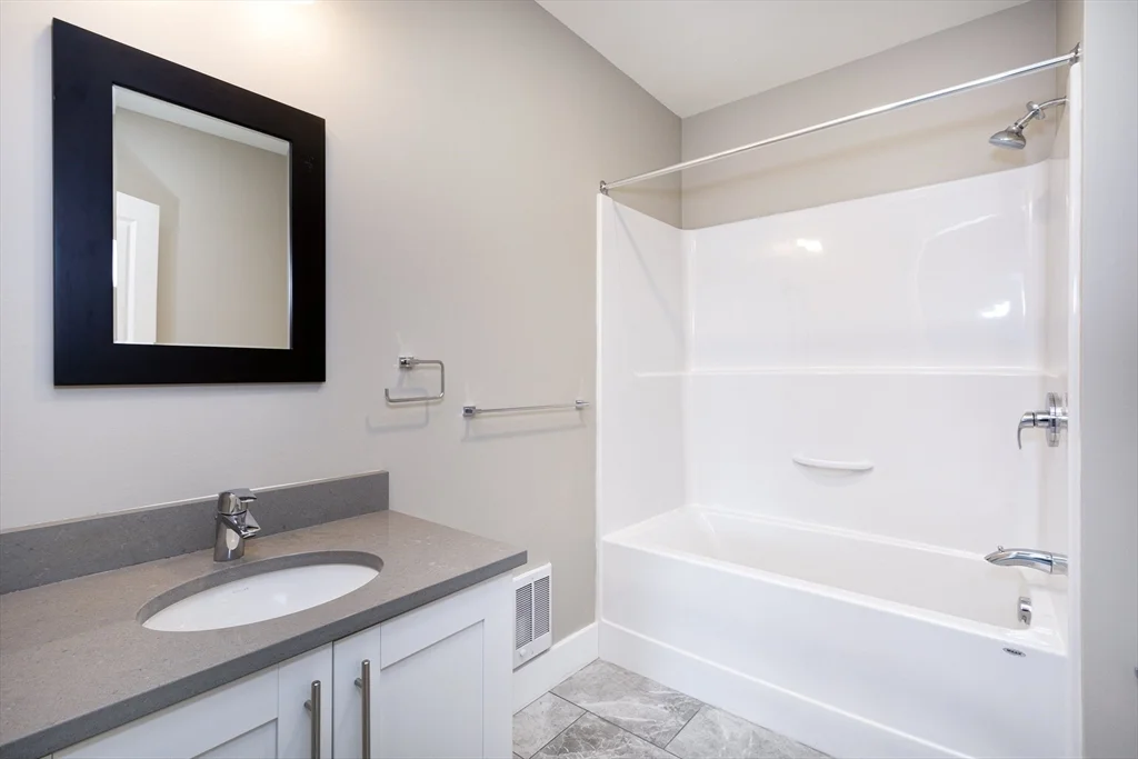 2 bed, 1 bath apartment for rent at 50 Country Way Unit C302, Scituate — photo 6 of 15