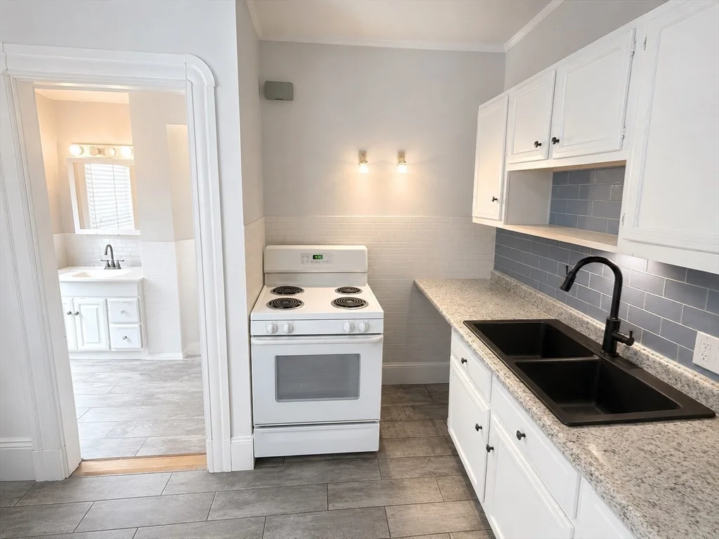 1 bed, 1 bath apartment for rent at 50 Dartmouth St Unit 2, Winter Hill — photo 8 of 19