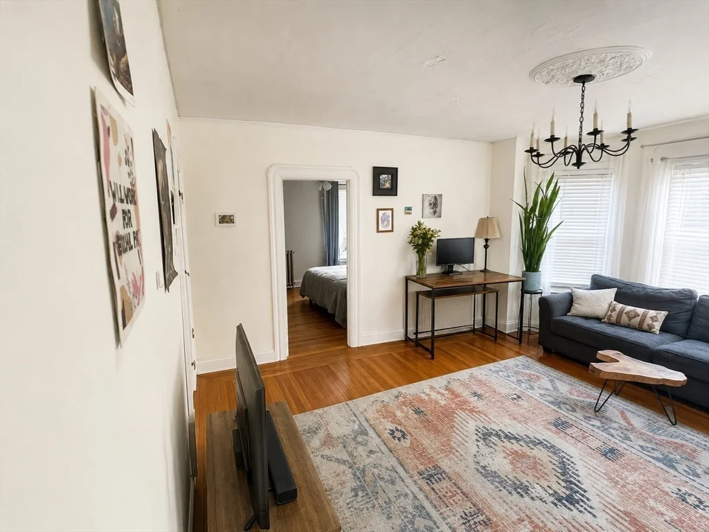 1 bed, 1 bath apartment for rent at 50 Dartmouth St Unit 2, Winter Hill — photo 4 of 19