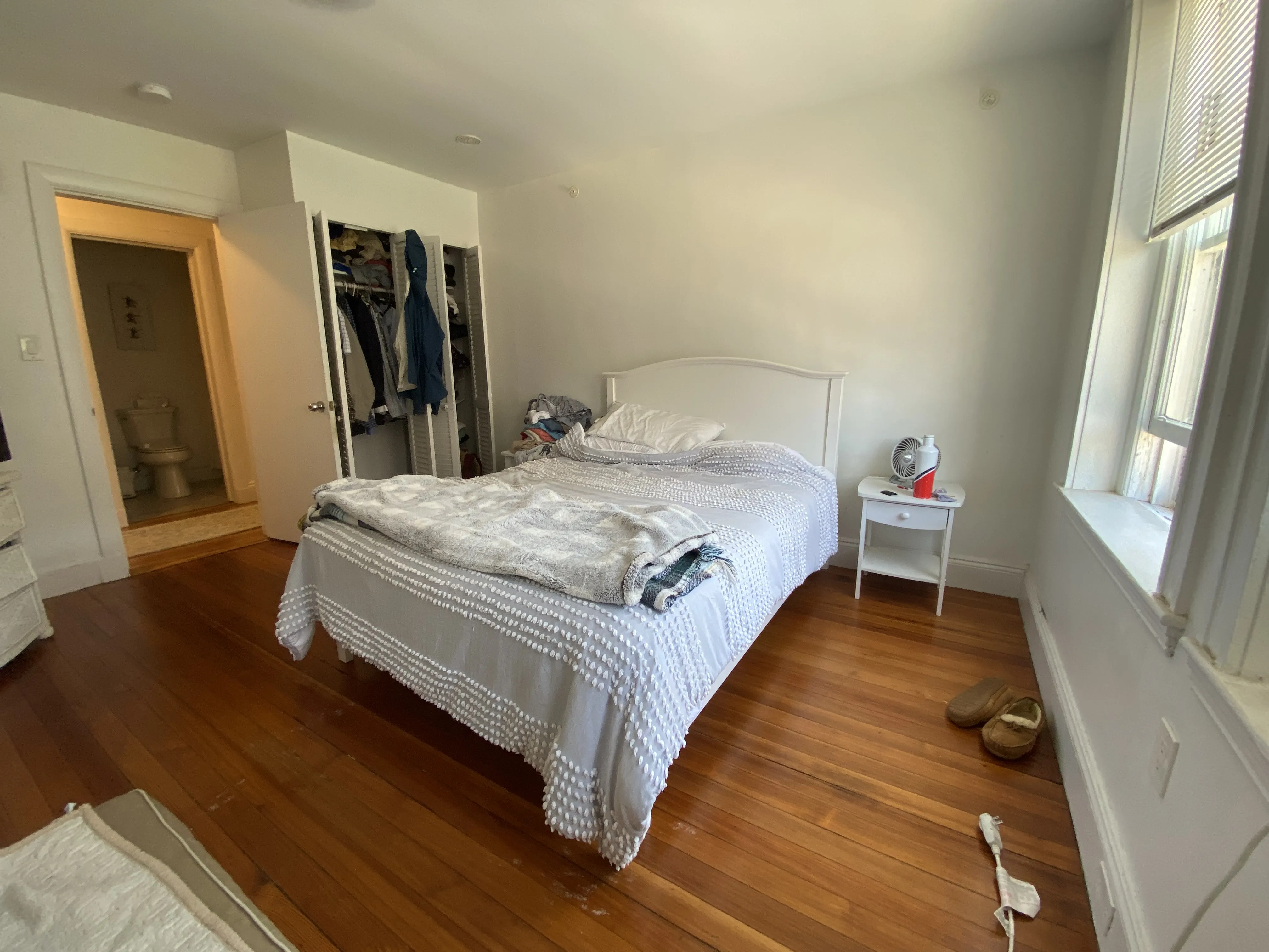 1.5 bed, 1 bath apartment for rent at 50 Englewood Ave Unit 2, Brighton — photo 3 of 17