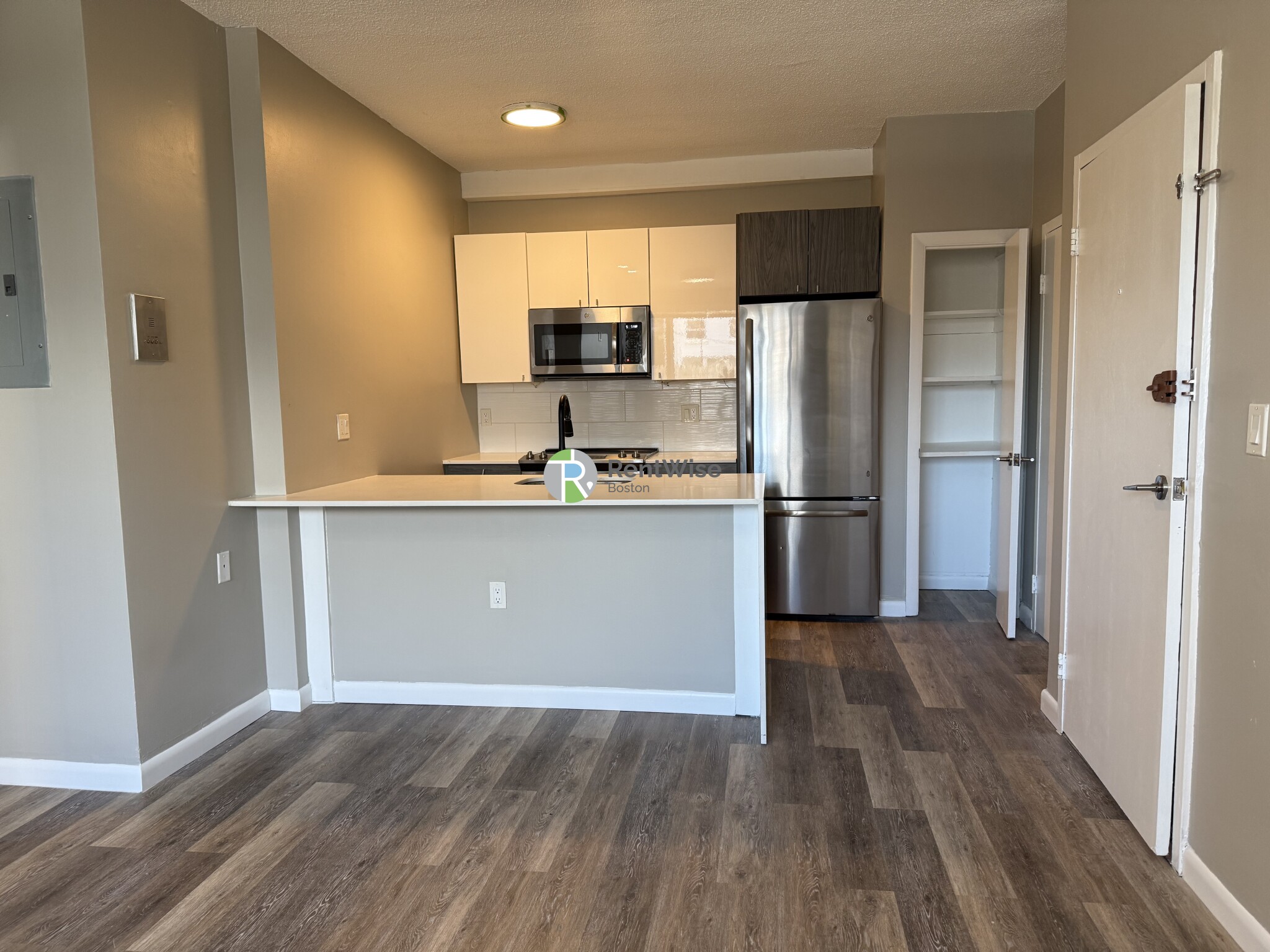2 bed, 1 bath apartment for rent at 50 Evergreen St Unit 11, Jamaica Plain — photo 4 of 18