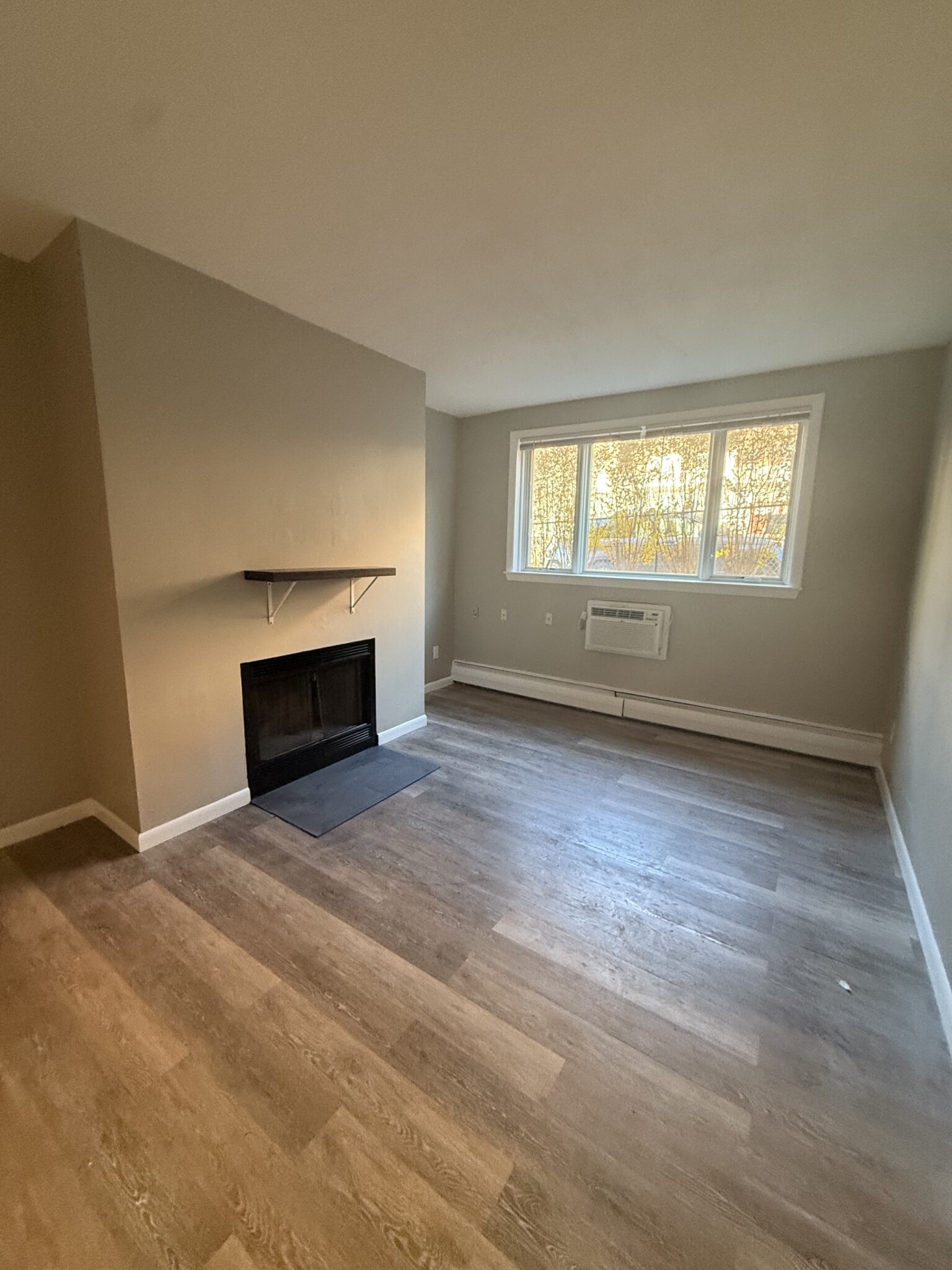 1 bed, 1 bath apartment for rent at 50 Evergreen St Unit 13, Jamaica Plain — photo 1 of 6