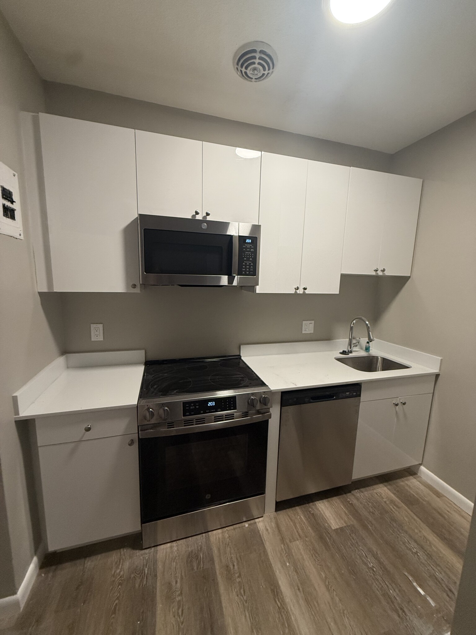 1 bed, 1 bath apartment for rent at 50 Evergreen St Unit 13, Jamaica Plain — photo 4 of 6