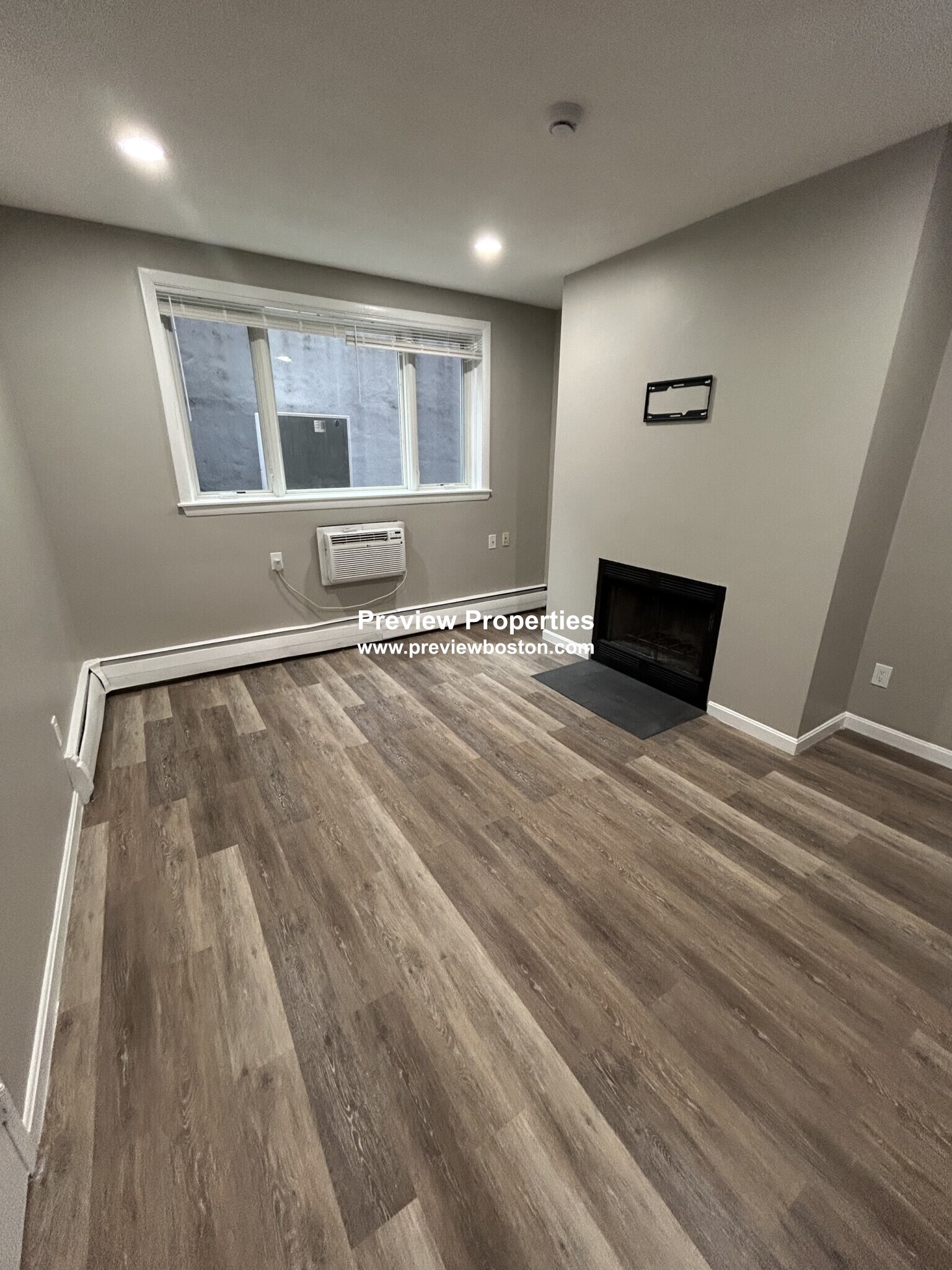 2 bed, 1 bath apartment for rent at 50 Evergreen St Unit 18P, Jamaica Plain — photo 2 of 6