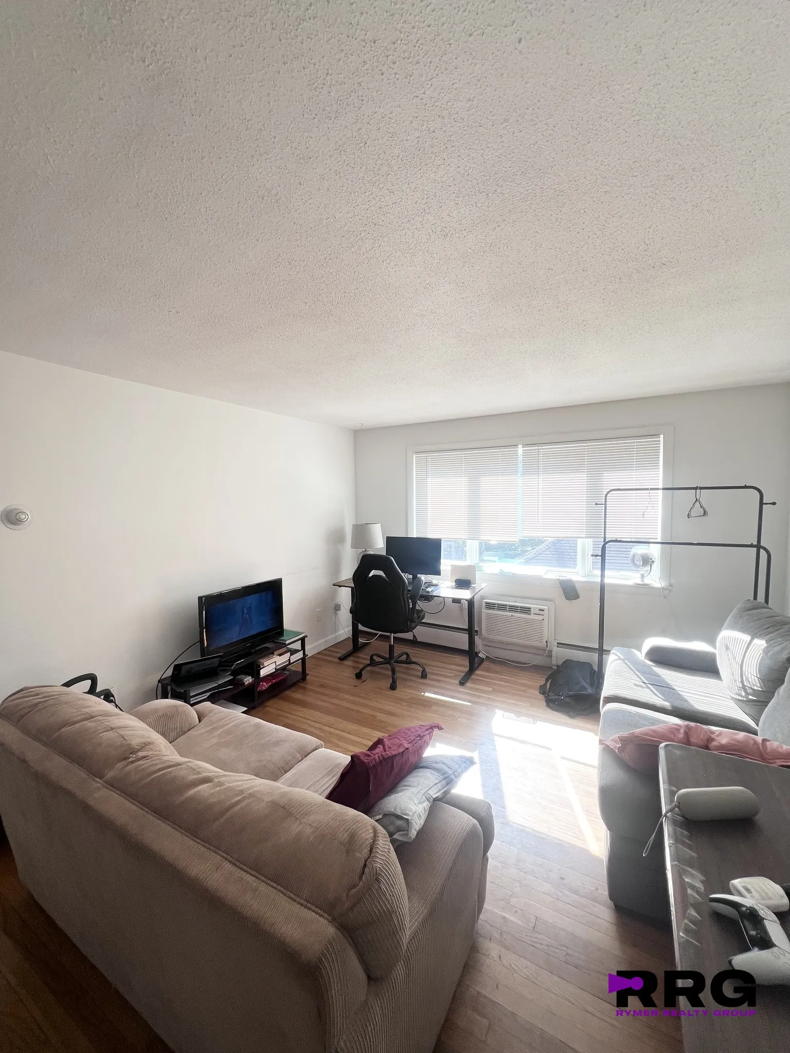 2 bed, 1 bath apartment for rent at 50 Evergreen St Unit 22, Jamaica Plain — photo 3 of 8