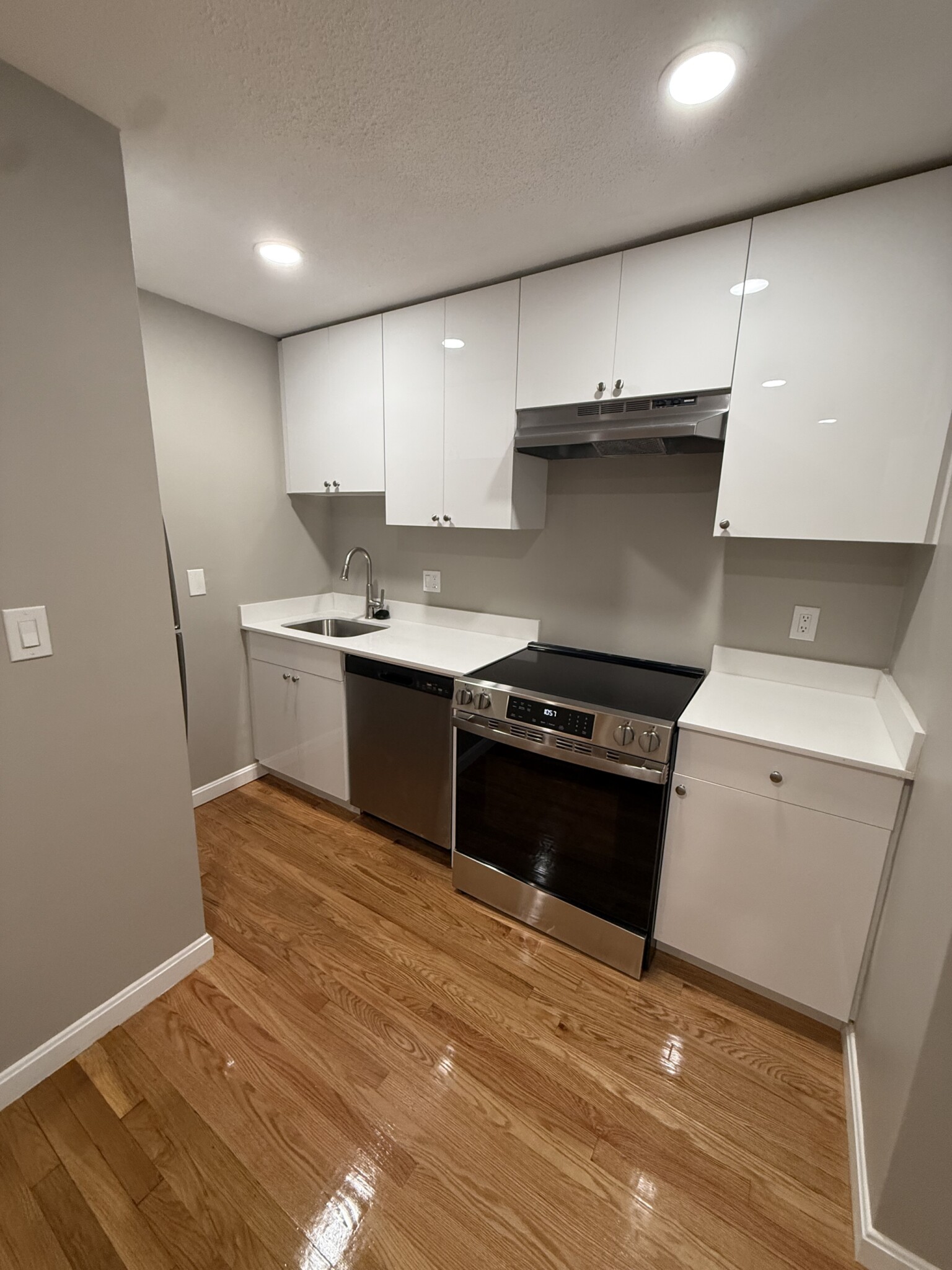 1 bed, 1 bath apartment for rent at 50 Evergreen St Unit 24, Jamaica Plain — photo 2 of 8