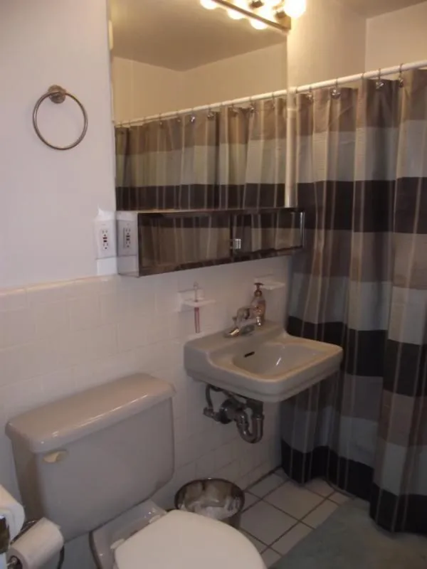 2 bed, 1 bath apartment for rent at 50 Evergreen St Unit 27, Jamaica Plain — photo 4 of 6