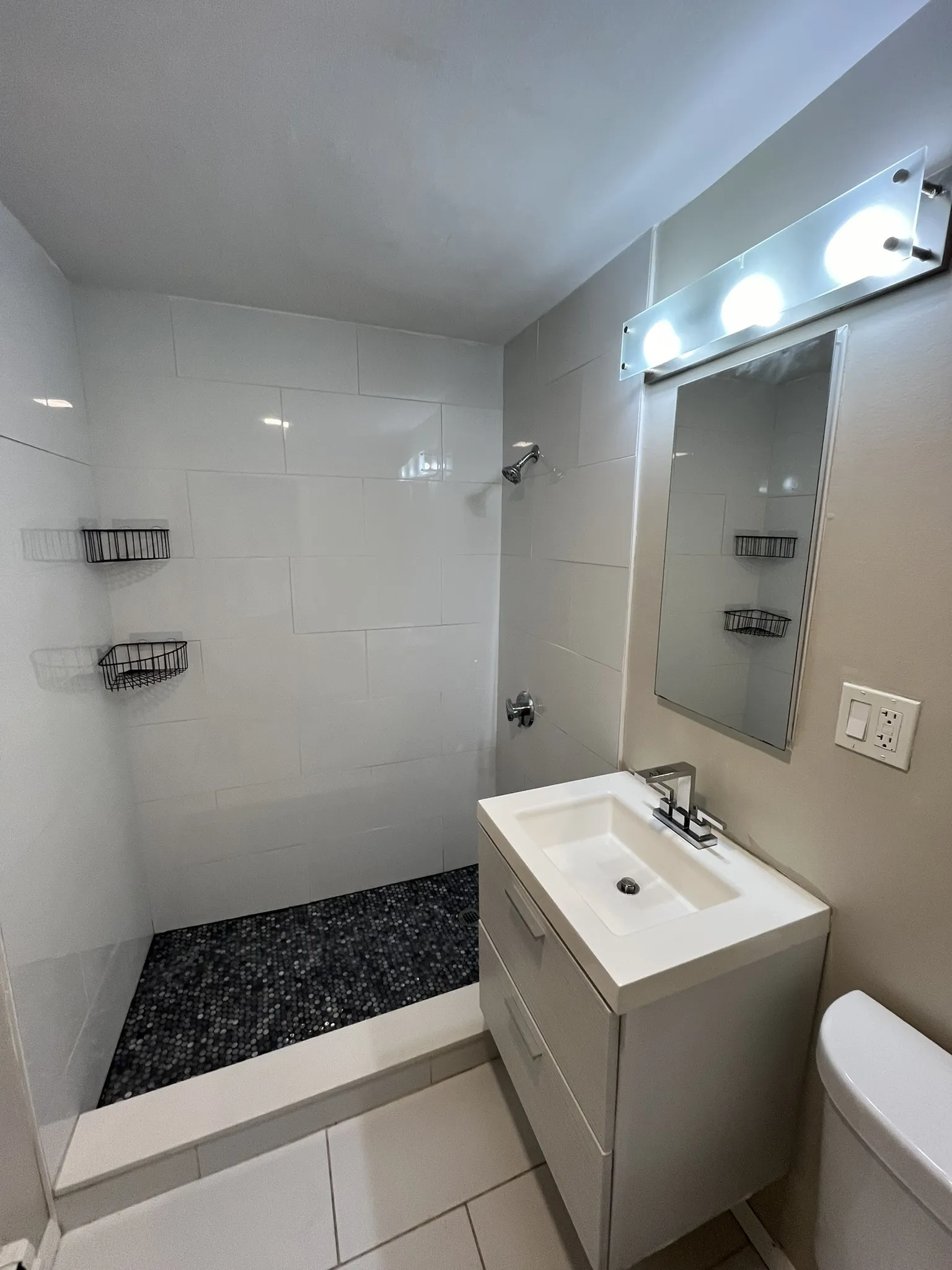 2 bed, 1 bath apartment for rent at 50 Evergreen St Unit 28, Jamaica Plain — photo 7 of 7