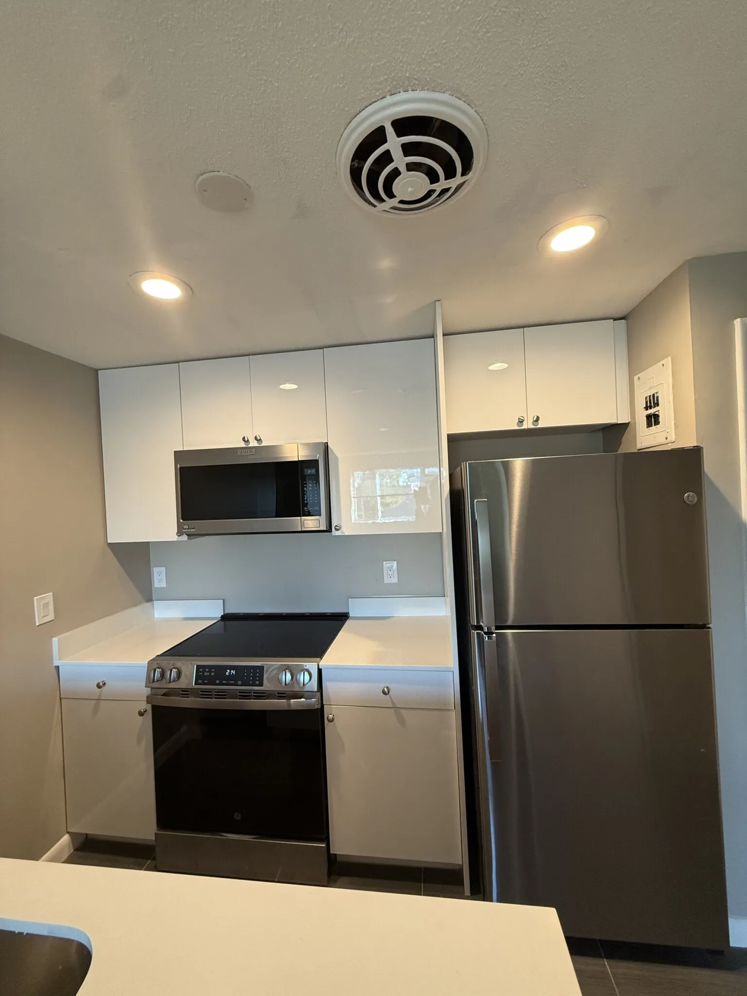 2 bed, 1 bath apartment for rent at 50 Evergreen St Unit 31, Jamaica Plain — photo 1 of 9