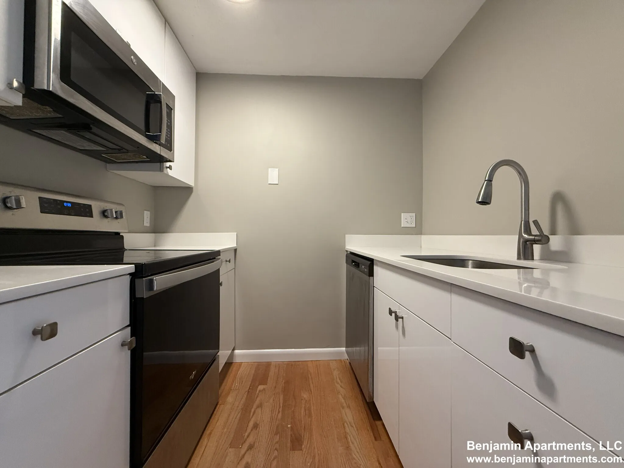 2 bed, 1 bath apartment for rent at 50 Evergreen St Unit 32, Jamaica Plain — photo 4 of 10