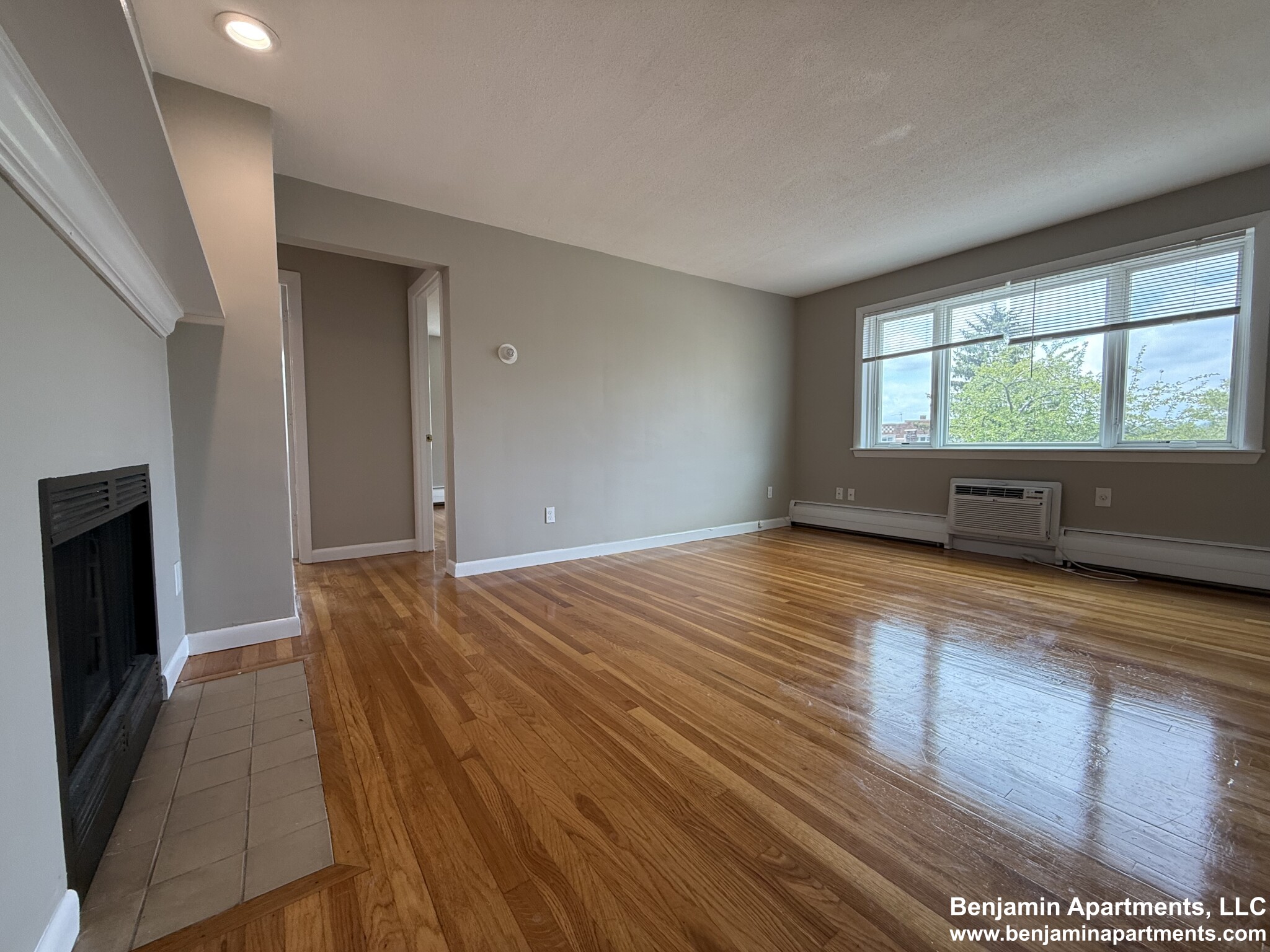 2 bed, 1 bath apartment for rent at 50 Evergreen St Unit 32D, Jamaica Plain — photo 3 of 10