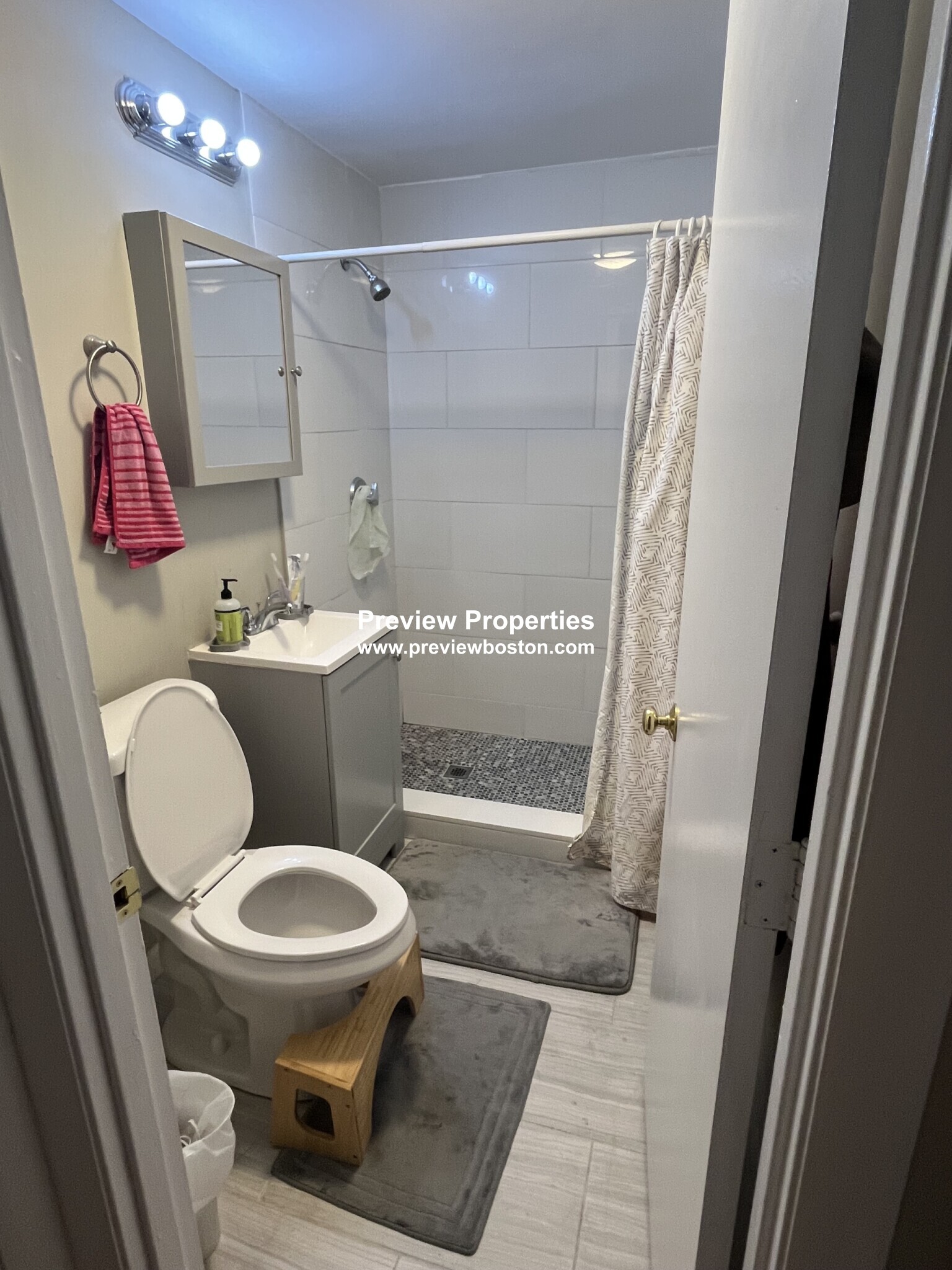 2 bed, 1 bath apartment for rent at 50 Evergreen St Unit 32P, Jamaica Plain — photo 5 of 5