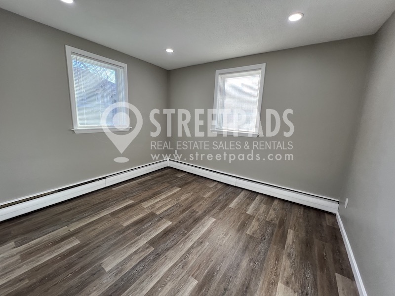 2 bed, 1 bath apartment for rent at 50 Evergreen St Unit 50-12, Jamaica Plain — photo 7 of 28