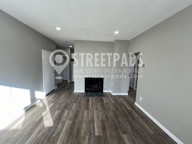 2 bed, 1 bath apartment for rent at 50 Evergreen St Unit 50-12, Jamaica Plain — photo 5 of 28