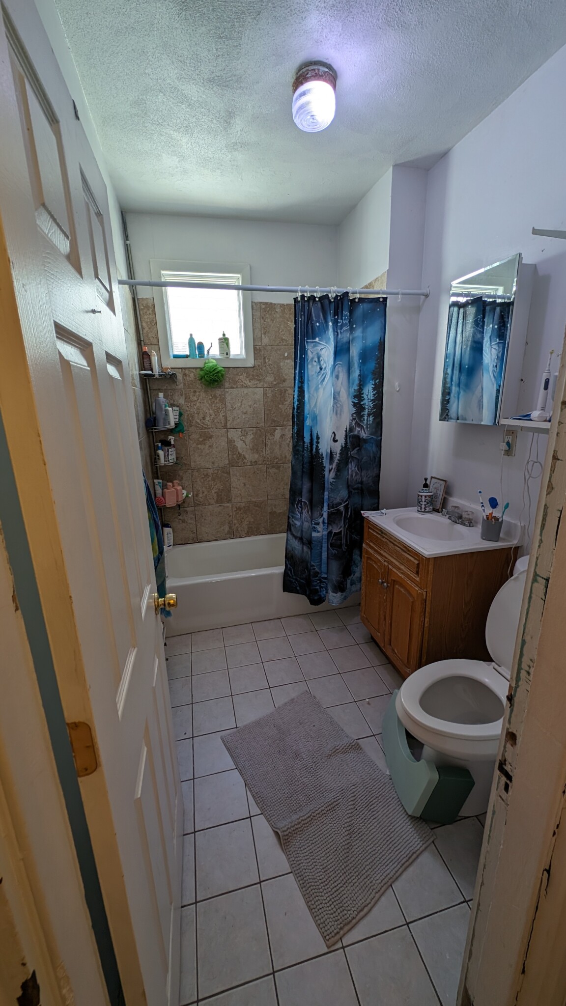 3 bed, 1 bath apartment for rent at 50 Fisher Ave Unit 3, Mission Hill — photo 7 of 14