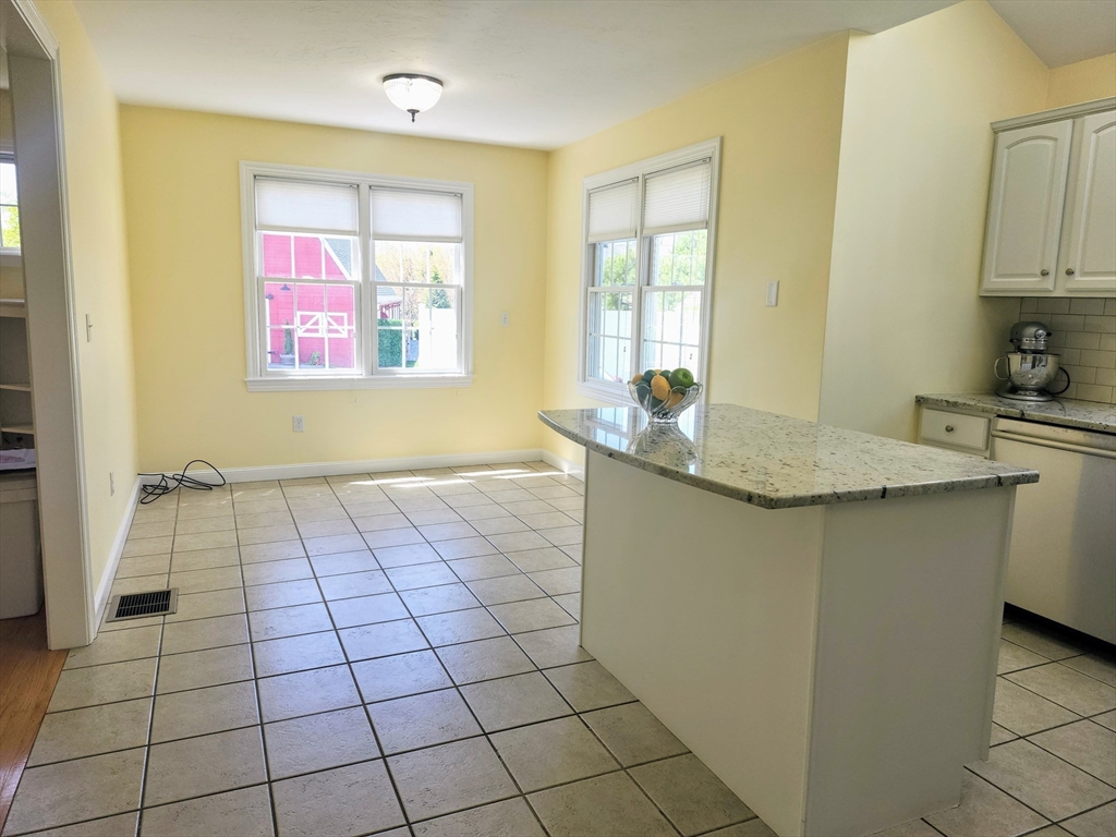 3 bed, 2 bath apartment for rent at 50 Fisher Rd, Southborough — photo 6 of 22