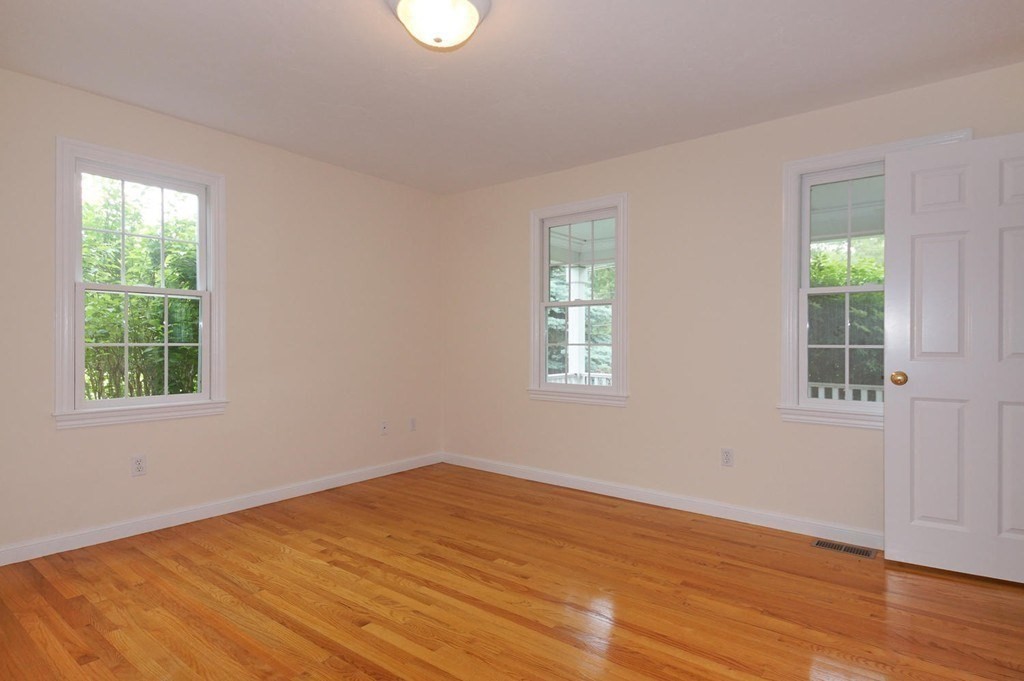 3 bed, 2 bath apartment for rent at 50 Fisher Rd, Southborough — photo 11 of 22