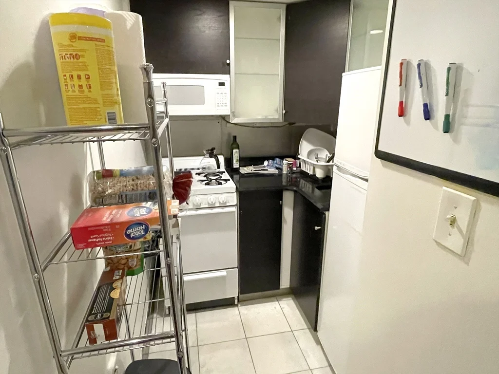 Studio bed, 1 bath apartment for rent at 50 Follen St Unit 4, Neighborhood Nine — photo 5 of 5