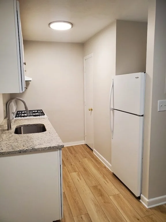 1 bed, 1 bath apartment for rent at 50 Francis Unit 21, Holbrook — photo 2 of 10