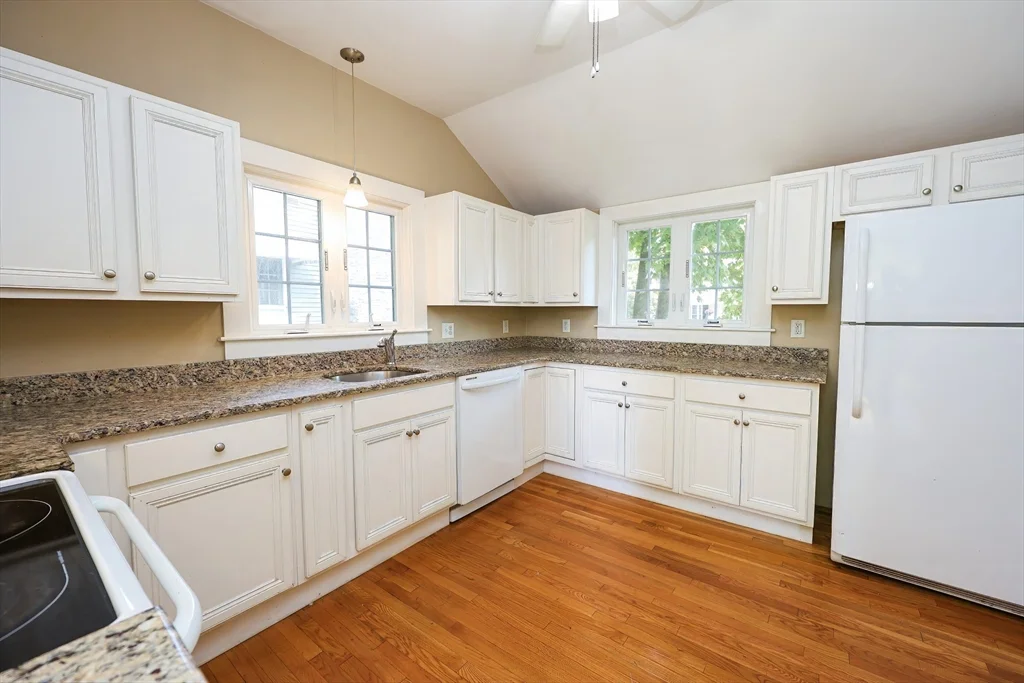 3 bed, 1 bath apartment for rent at 50 Front St Unit 50, Braintree — photo 14 of 33