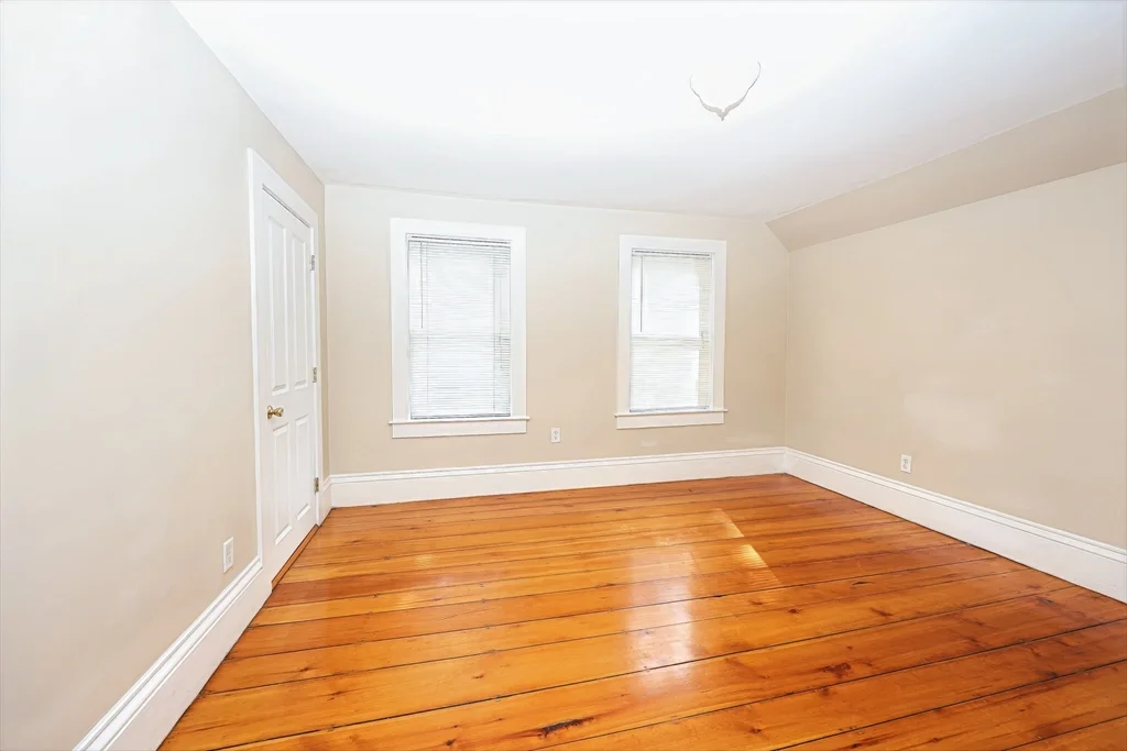 3 bed, 1 bath apartment for rent at 50 Front St Unit 50, Braintree — photo 29 of 33