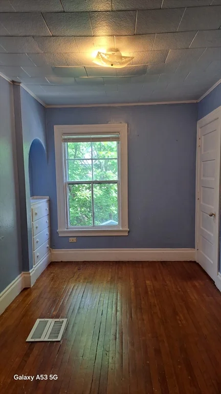 3 bed, 1 bath apartment for rent at 50 Fruit St Unit 2, WPI — photo 10 of 13