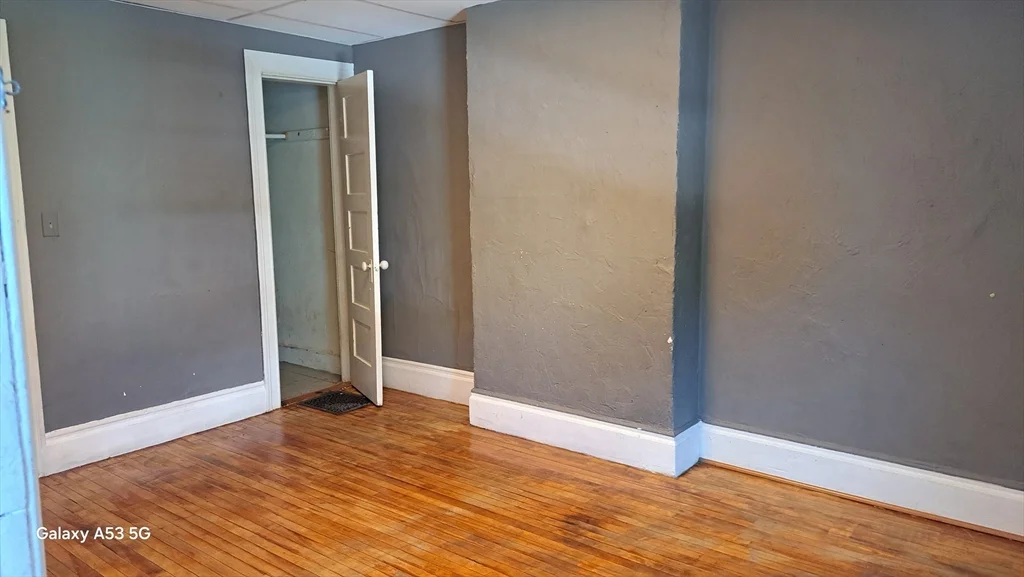 3 bed, 1 bath apartment for rent at 50 Fruit St Unit 2, WPI — photo 11 of 13