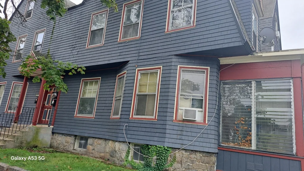 3 bed, 1 bath apartment for rent at 50 Fruit St Unit 2, WPI — photo 33 of 42