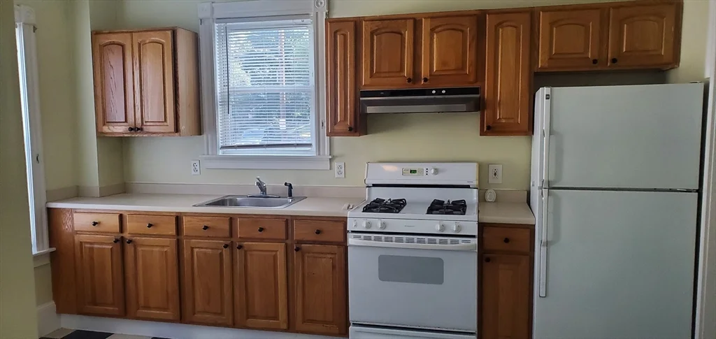 2 bed, 1 bath apartment for rent at 50 Gledhill Ave Unit 1, Everett — photo 5 of 14