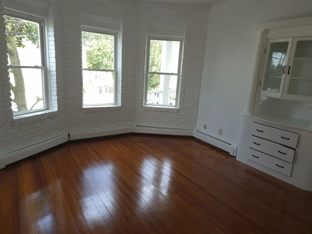 2 bed, 1 bath apartment for rent at 50 Gledhill Ave Unit 1, Everett — photo 10 of 14