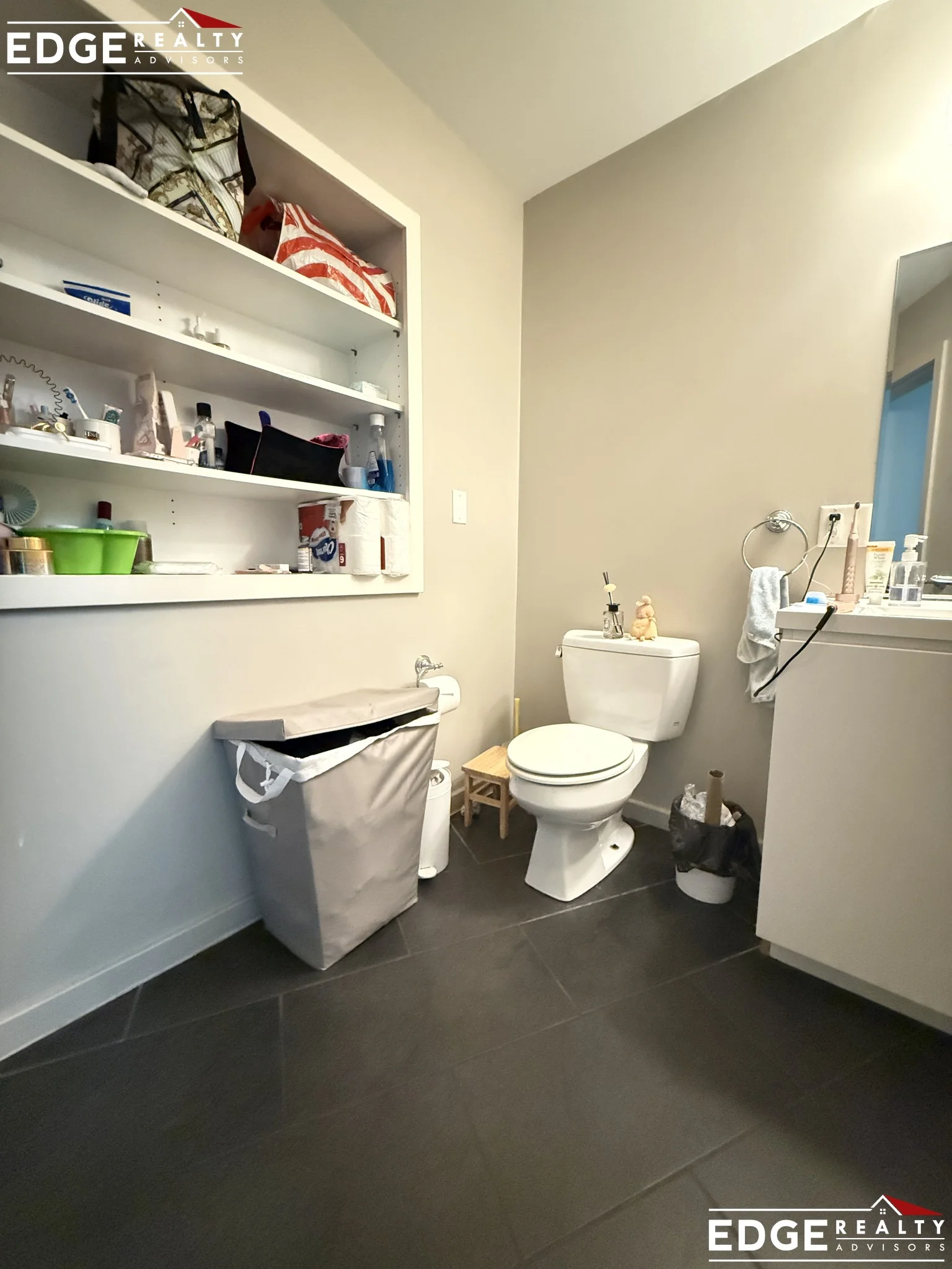 4 bed, 2.5 bath apartment for rent at 50 Glenville Ave Unit N/A, Brighton — photo 12 of 15